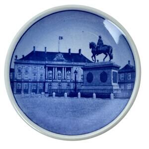 Porcelain Wall Art Royal Copenhagen Mini Plate Amalienborg Blue Display